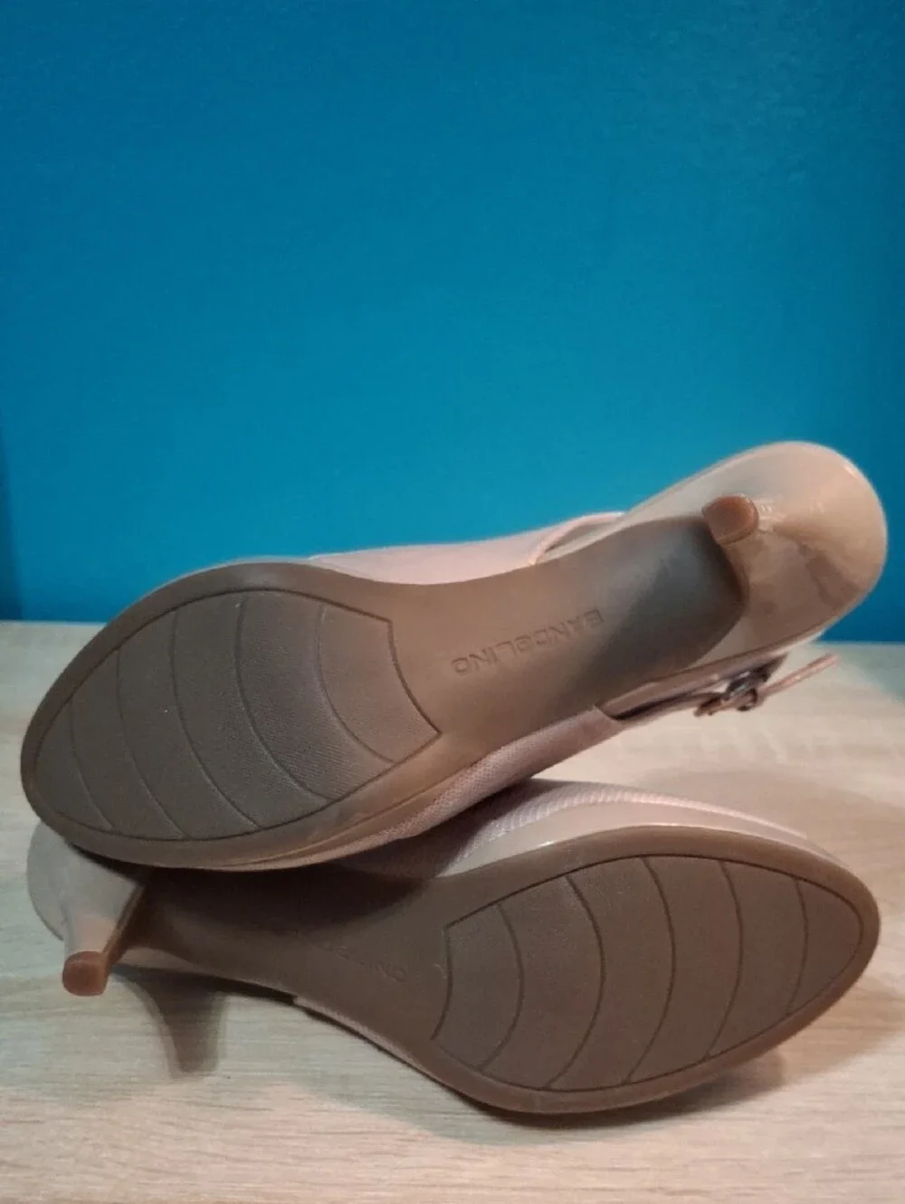 Bandolino Beige Peep-Toe Slingback Heels